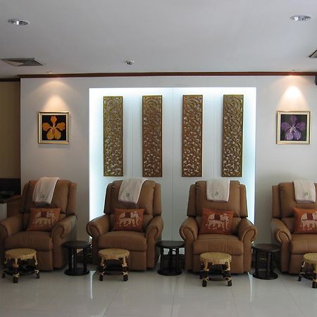 Wall Street Inn, Bangkok Extérieur photo